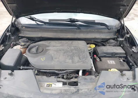 2015 Jeep Cherokee Latitude z USA, uszkodzony, nr VIN 1C4PJMCS8FW564842